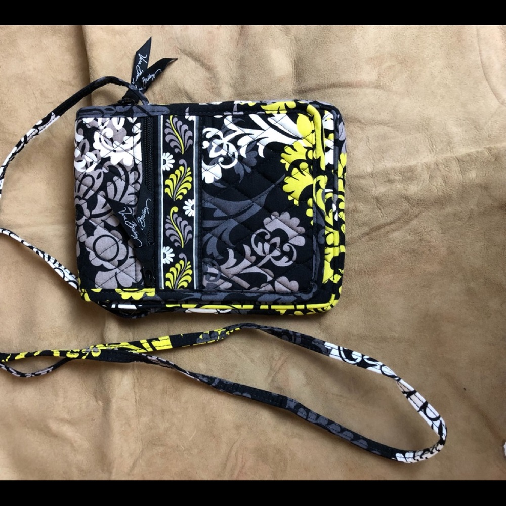 NWOT Vera Bradley RETIRED Crossbody - Baroque